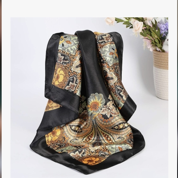 Elegant Silk Scarf Set - Multicolor - Picture 4 of 5